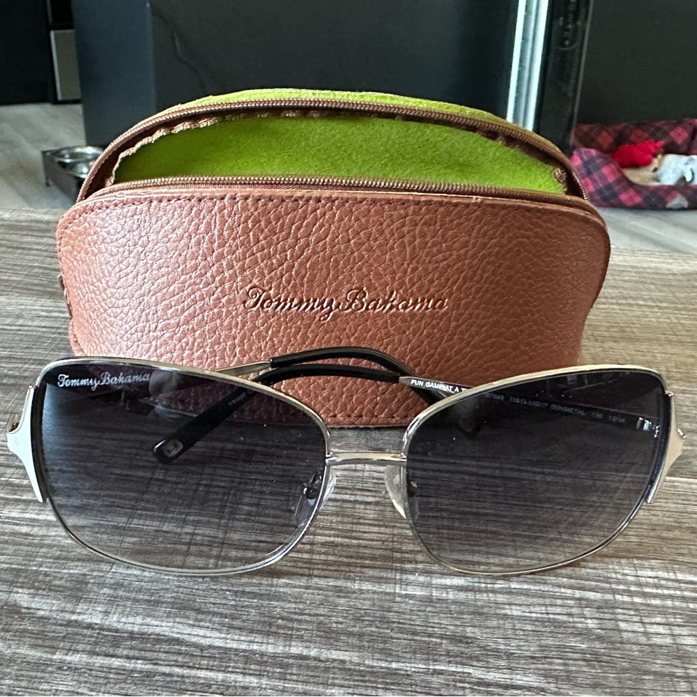 Tommy Bahama sunglasses